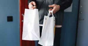 Desain Paper Bag Minimalis agar Terlihat Premium