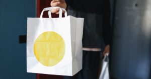 Paper Bag untuk Brand Lokal Naik Kelas tanpa Kehilangan Karakter